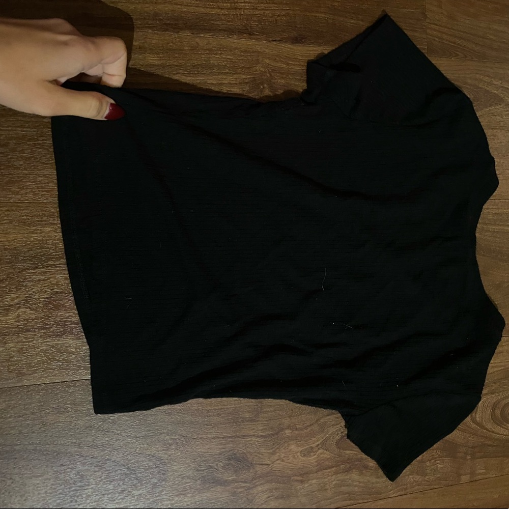 Black athlesiure stretchy cotton crop top in size S revolve - Picture 2 of 4